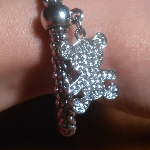 White Austrian Crystal Teddy Bear Silvertone Stretch Bracelet - Picture 4 of 8